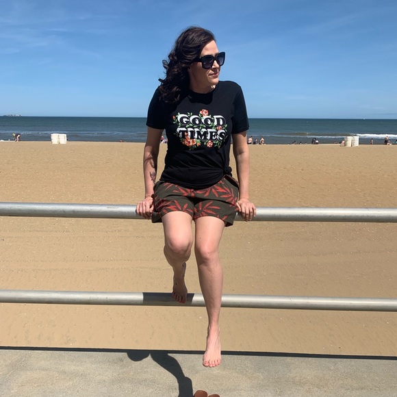 Meet the Posher - Picture 2 of 5